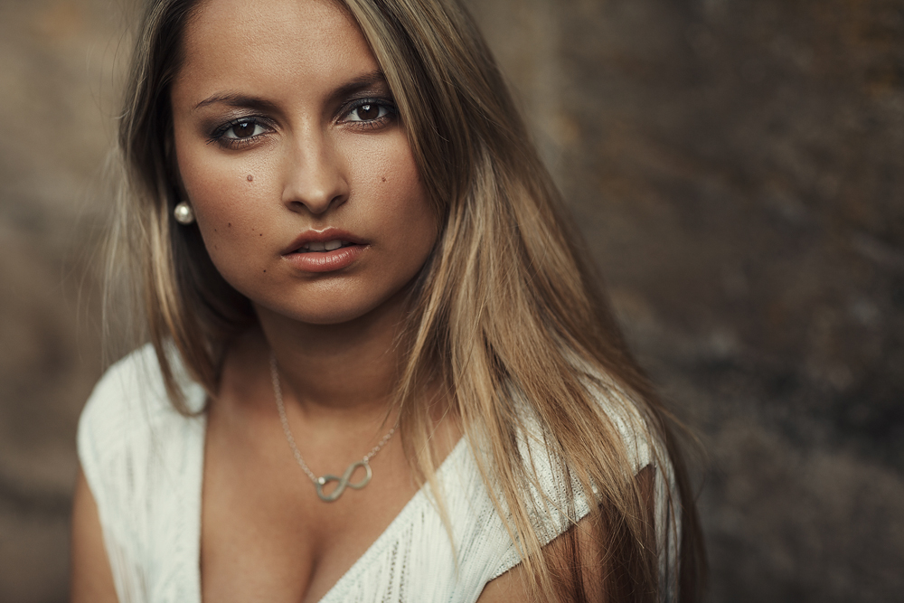 Portrait von Kristina im Schlosspark Fulda