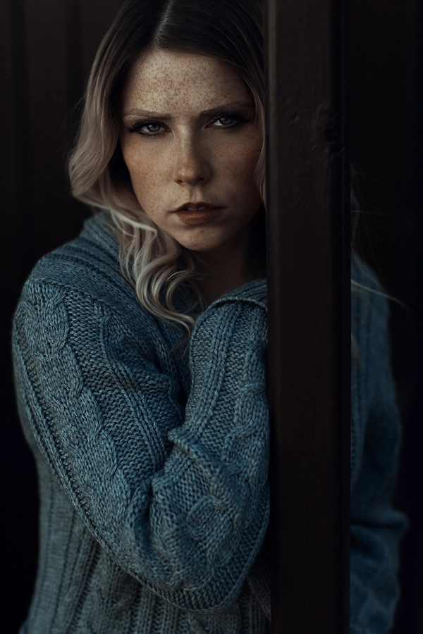 Portrait von Alla - Available Light