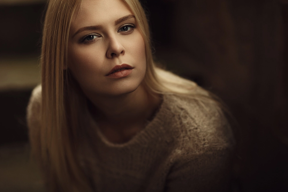 Portrait von Sahra mit natürlichen Licht