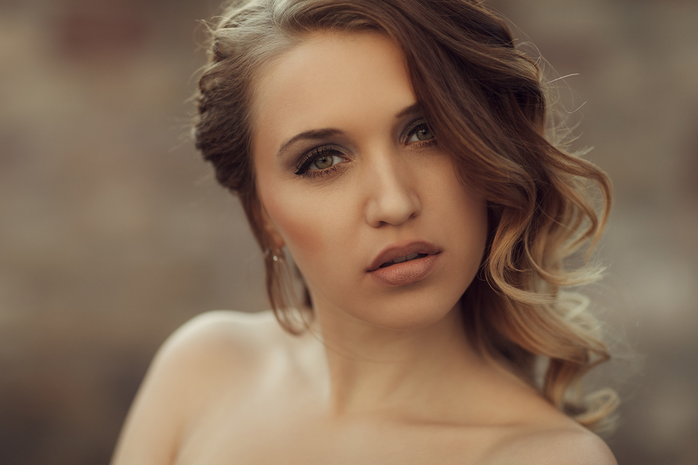 Portrait von Julia mit natürlichen Licht