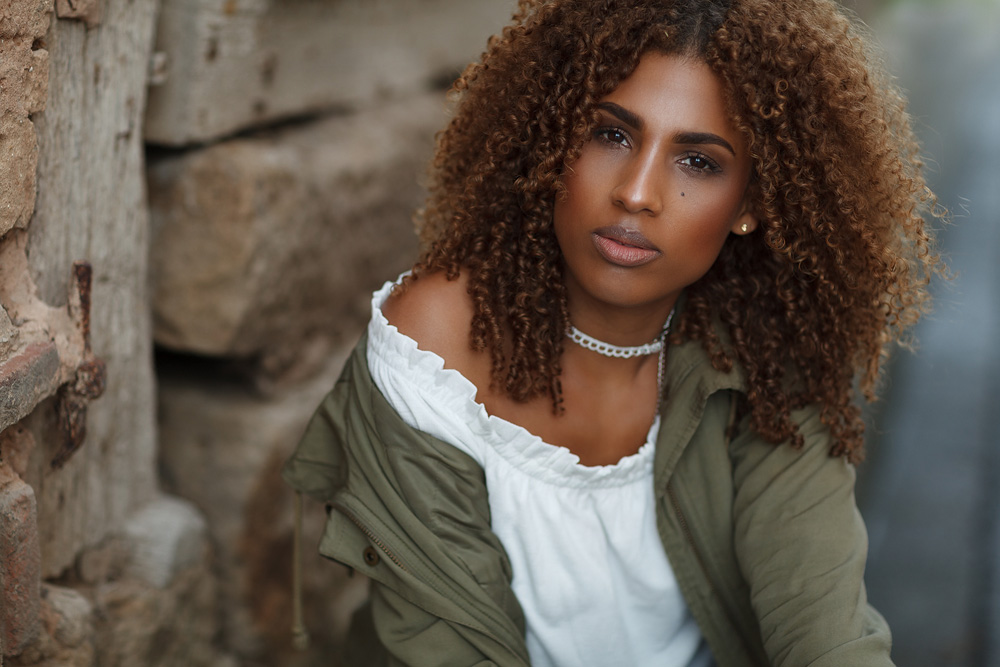 Portrait von Jennifer mit natürlichem Licht