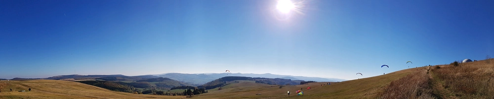 Panoramaaufnahme von der Wasserkuppe in der Rhön