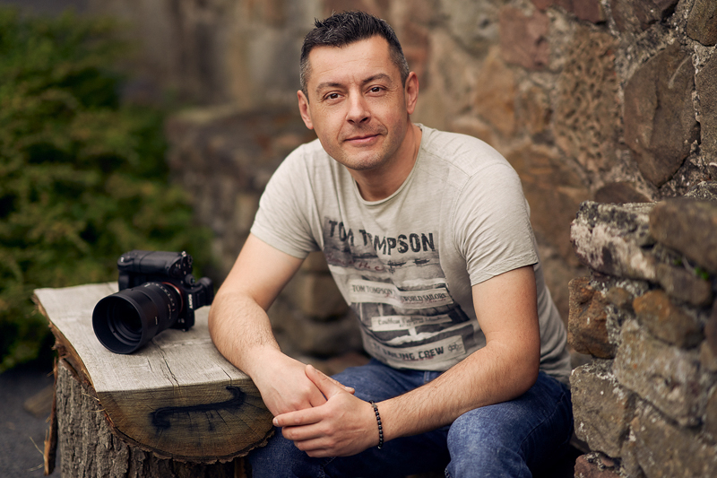 Ronny Lorenz - dein Fotograf in Fulda für ausdrucksstarke Porträtfotos, natürliche Paarfotos, liebevolle Familienfotos - Reinschauen lohnt sich!